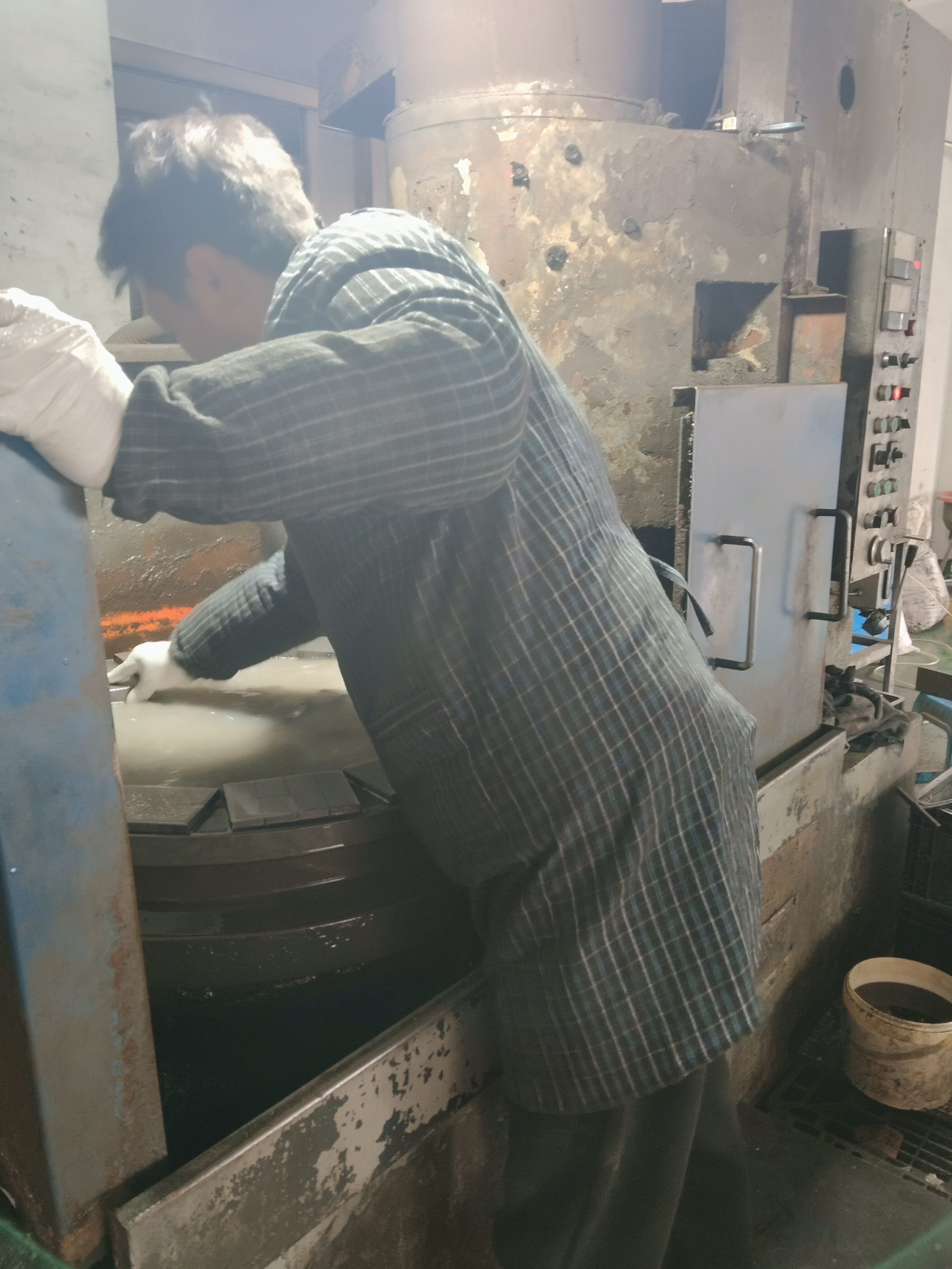 磁铁生产过程中的安全规范及注意事项